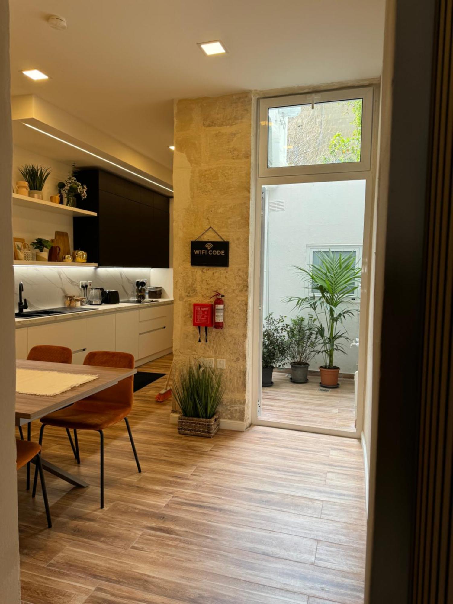 Villa Townhouse 26 In Sliema, Malta Exterior foto